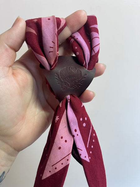 Poppy Stamped Leather Bandana Slide - Dark Brown